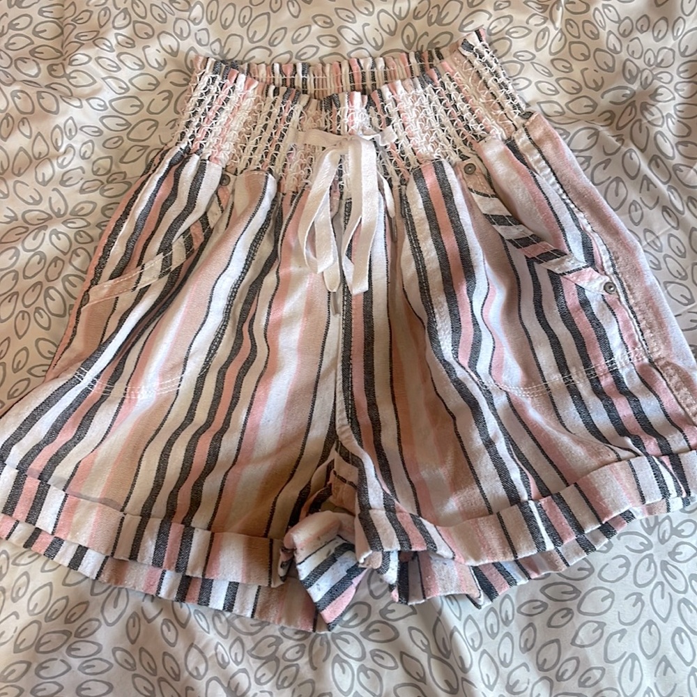Super cute high wasted like Jean shorts there pink, black, peach, and white